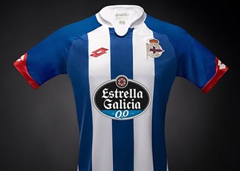 Camiseta titular Deportivo La Coruña | Foto Youtube
