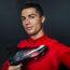 Ronaldo con sus nuevos Mercurial | Foto Nike