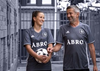 Camiseta Adidas del AIK Solna por sus 125 años | Foto web oficial