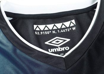 Nueva camiseta del Derby County | Foto Umbro