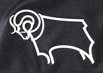 Nueva camiseta del Derby County | Foto Umbro