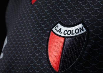 Nueva camiseta de Colón | Foto Umbro