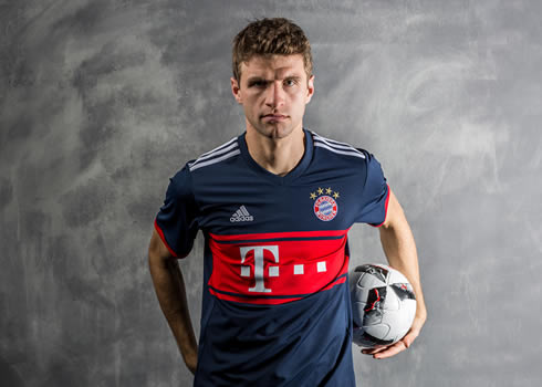 Thomas Müller con la camiseta del Bayern | Foto Adidas