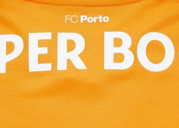 Camiseta suplente 2017-18 del Porto | Foto New Balance