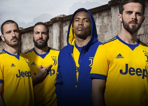 Camiseta suplente de la Juventus | Foto Web Oficial