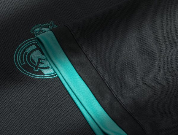 Camiseta suplente del Real Madrid para 2017/2018 | Foto Tienda Oficial