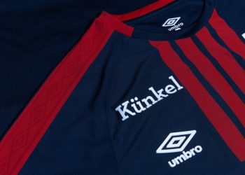 Camiseta titular Umbro del SM Caen | Foto Web Oficial