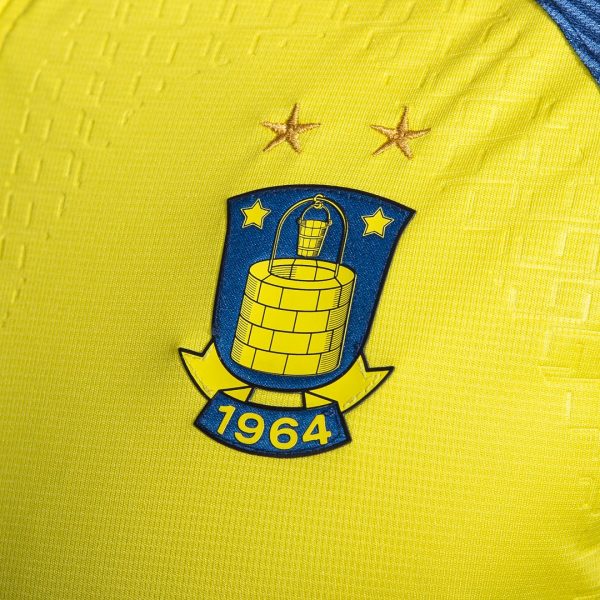 Camiseta titular Hummel del Brondby IF | Foto Web Oficial