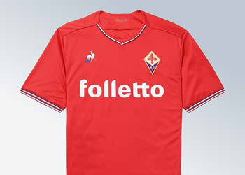 Camiseta alternativa "rossa" de la Fiorentina | Foto Web Oficial
