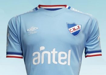 Nueva camiseta celeste Umbro de Nacional | Foto Twitter Oficial