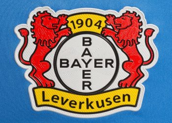 Nueva camiseta alternativa del Bayer 04 | Foto Web Oficial
