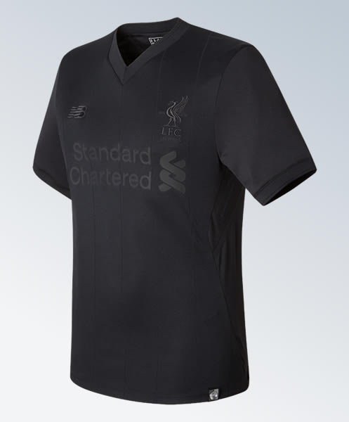 Kit especial negro del Liverpool FC | Foto New Balance