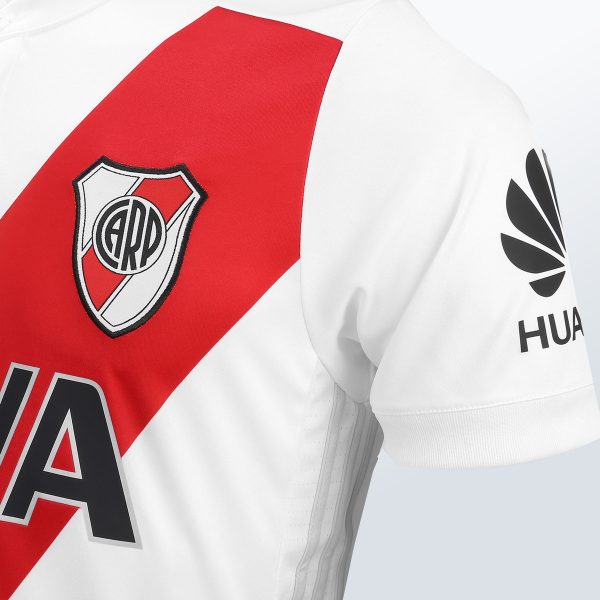 Camiseta titular Adidas 2017-18 de River | Foto Web Oficial