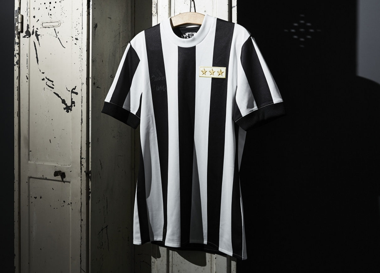 Camiseta conmemorativa 120 años de la Juventus | Foto Web Oficial