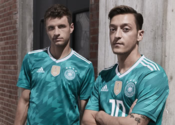 Nueva camiseta suplente de Alemania | Foto Adidas