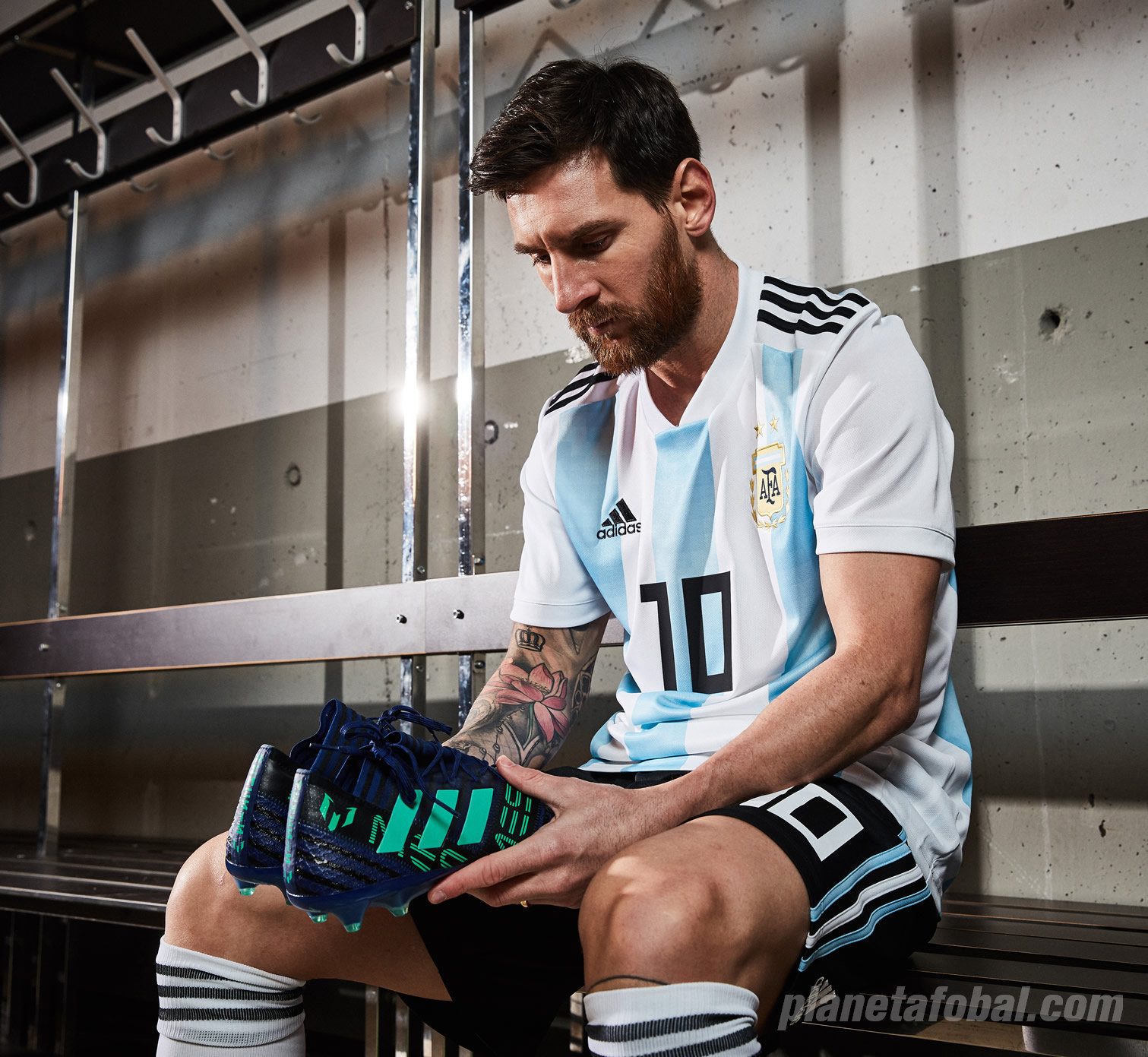 Lionel Messi con sus exclusivos NEMEZIZ MESSI | Foto Adidas