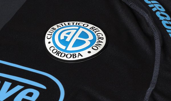 Nueva camiseta alternativa Kappa de Belgrano 2018 | Foto Web Oficial