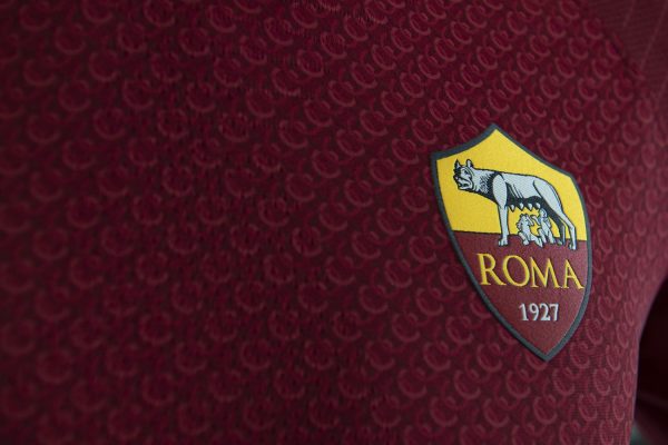 Camiseta titular Nike 2018/19 de la AS Roma | Imagen Web Oficial