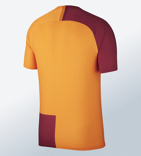 Camiseta titular 2018/19 del Galatasaray | Imagen Nike
