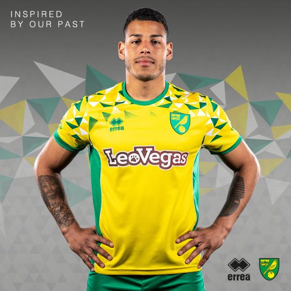 Camiseta titular Erreà Sport del Norwich City | Imagen Web Oficial