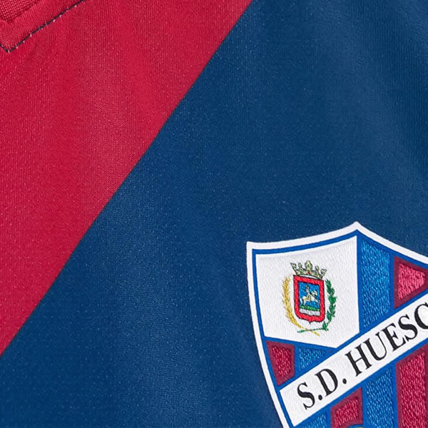 Primera equipación Kelme del SD Huesca 2018/19 | Imagen Twitter Oficial