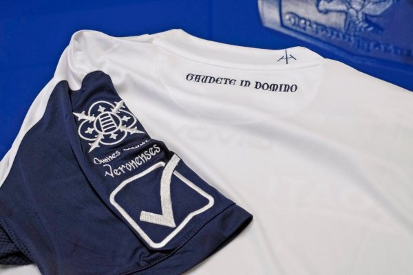 Camiseta suplente Givova del Chievo Verona | Imagen Web Oficial