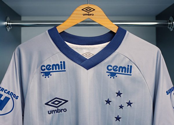 Tercera camiseta Umbro del Cruzeiro 2018/19 | Imagen Web Oficial