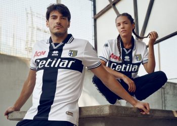 Camiseta titular Erreà del Parma Calcio | Imagen Web Oficial
