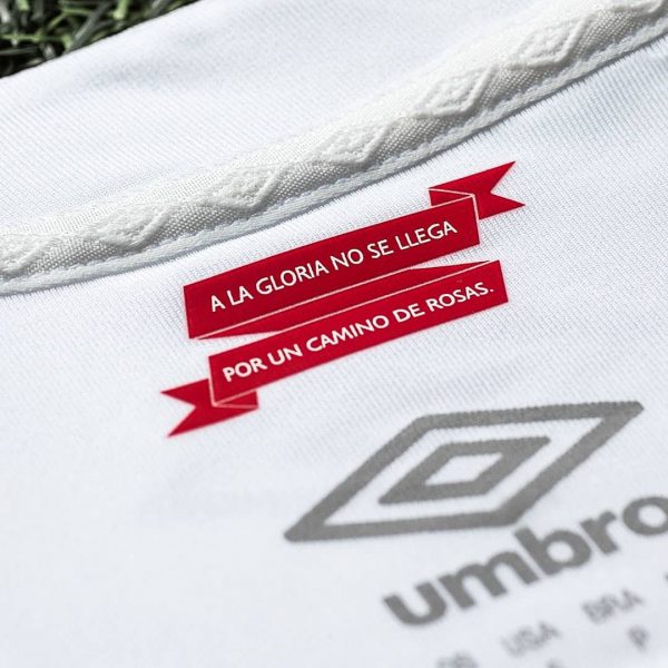 Camiseta Edición Limitada de Estudiantes LP 2018 | Imagen Umbro