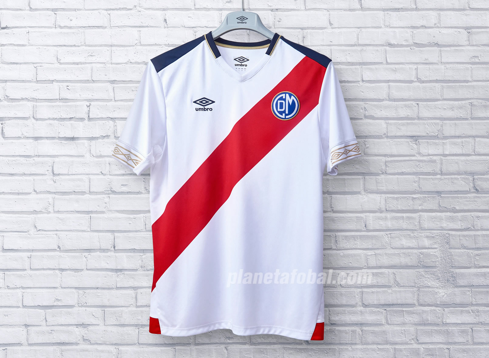 Camiseta titular del Deportivo Municipal 2019 | Imagen Umbro