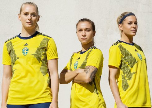 Camiseta titular Adidas de Suecia Mundial 2019 | Imagen SvFF