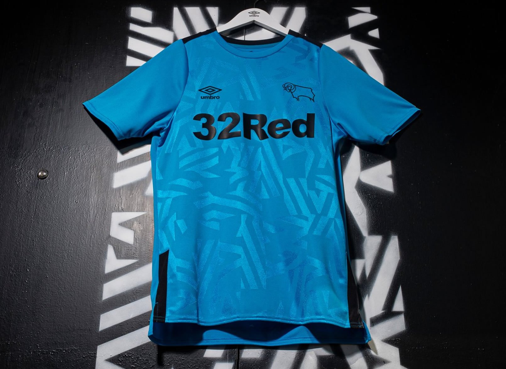 Camiseta suplente Umbro del Derby County 2019/20 | Imagen Web Oficial