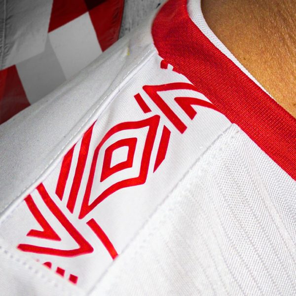 Camiseta alterna Umbro de Independiente Santa Fe 2020 | Imagen Twitter Oficial