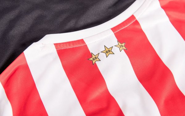 Camiseta titular Under Armour 2020 de Estudiantes de La Plata | Imagen Web Oficial