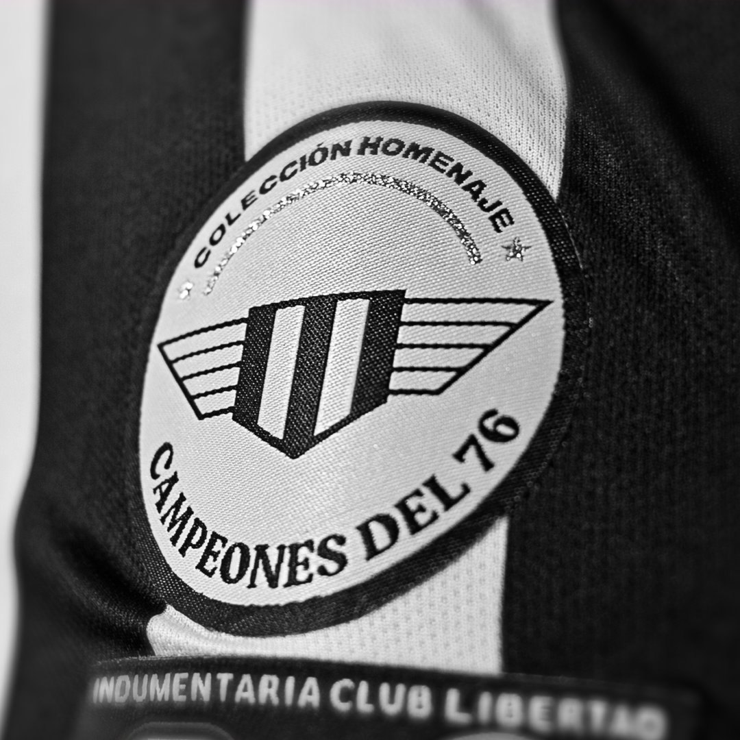 Camiseta titular de Libertad 2020 "Campeones del 76" | Imagen Twitter Oficial