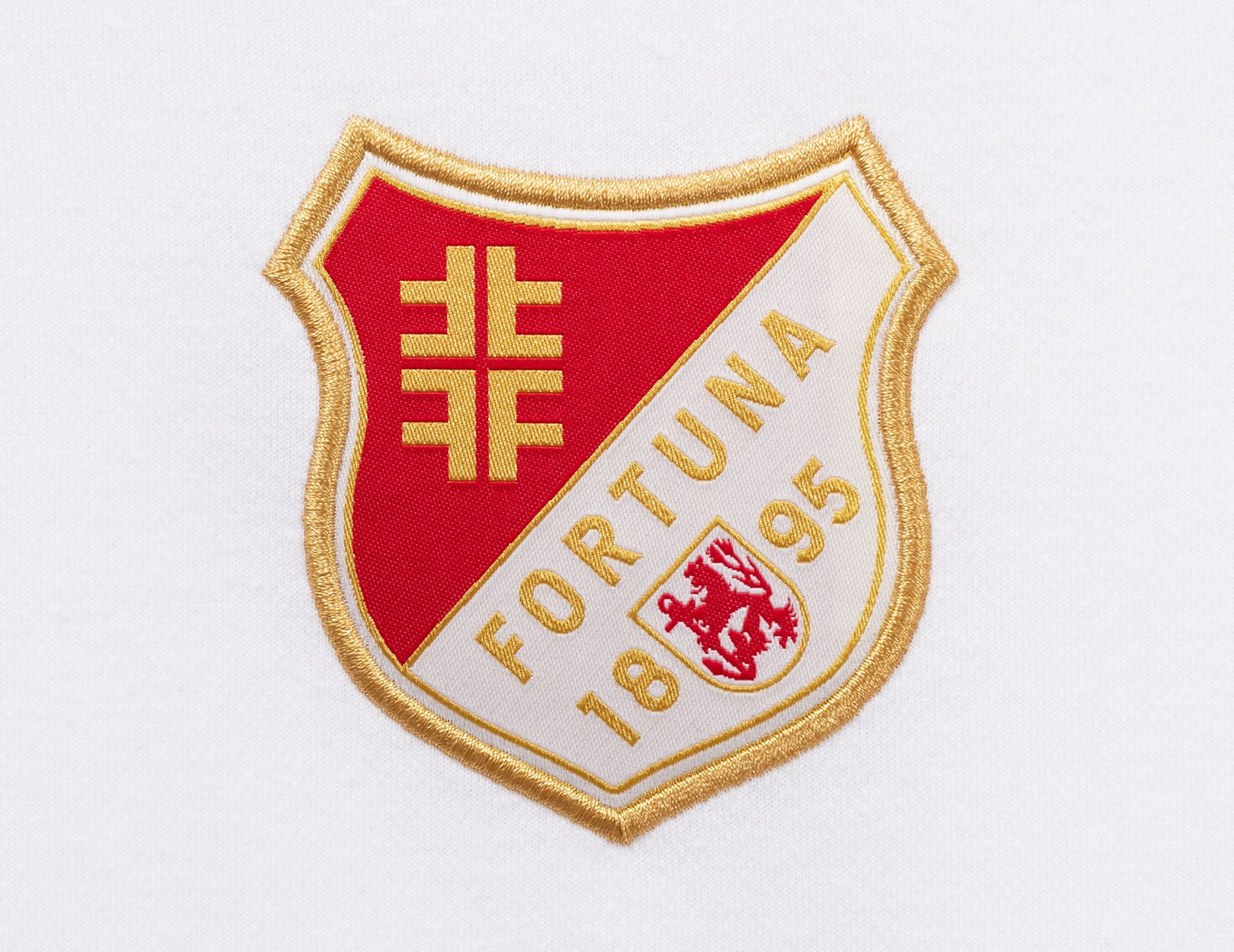 Escudo de la camiseta "125 años" del Fortuna Düsseldorf | Imagen Web Oficial