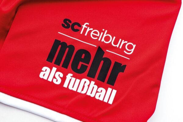 Sondertrikot Hummel del SC Freiburg 2019/20 | Imagen Web Oficial