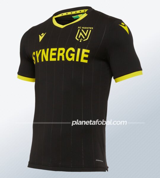 Camiseta suplente del FC Nantes 2020/21 | Imagen Macron