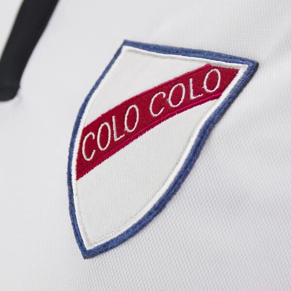 Camisetas Umbro del Colo Colo "95 años" | Imagen Coliseum