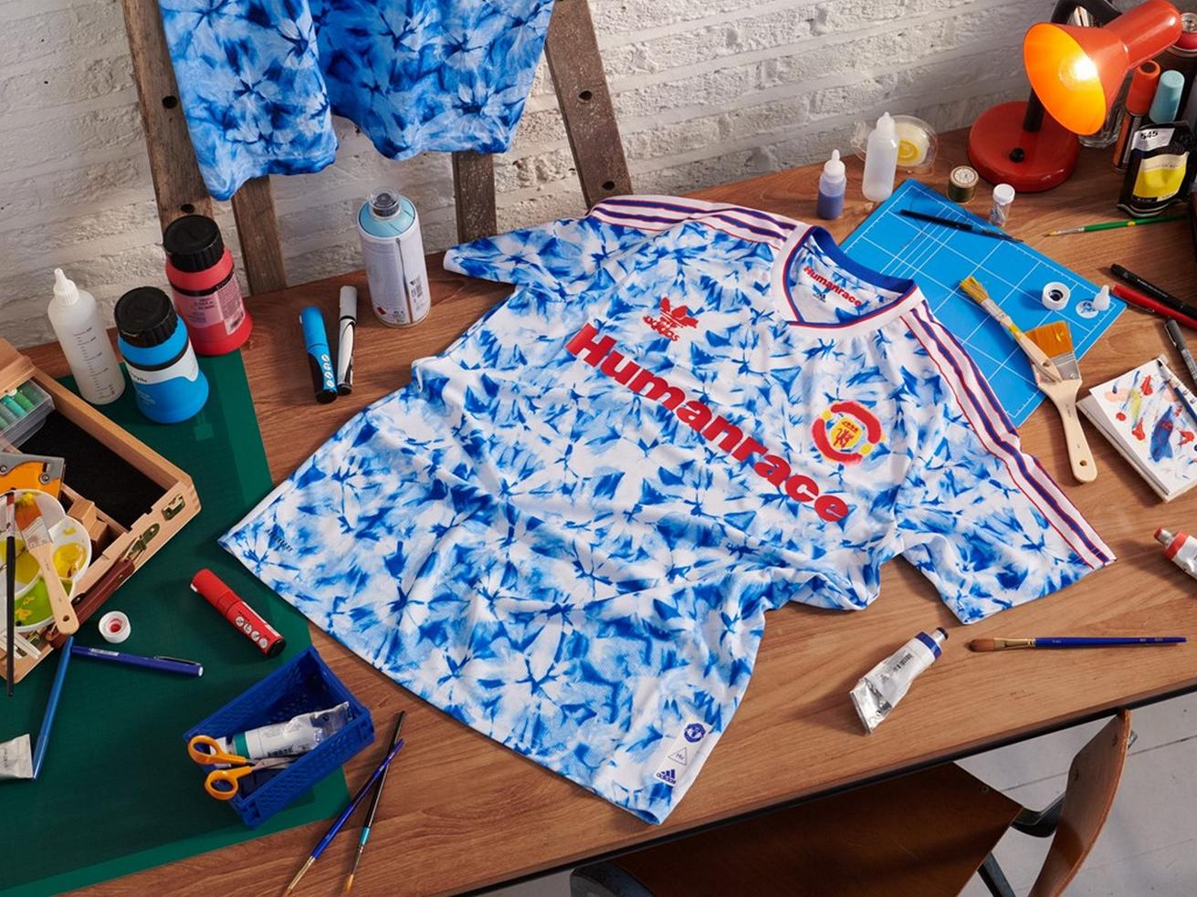 Camiseta Manchester United "Human Race" x Pharrell Williams 2020 | Imagen adidas