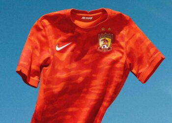 Camiseta titular del Guangzhou FC 2021 | Imagen Nike