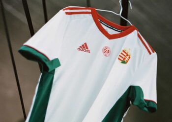 Camiseta suplente adidas de Hungría 2021