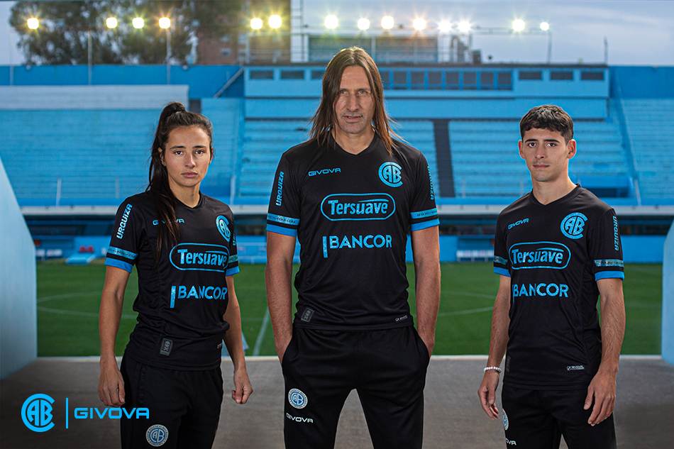 Tercera camiseta Givova de Belgrano 2021/22 | Imagen Web Oficial