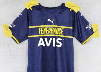 Tercera camiseta Puma del Fenerbahçe 2021/22