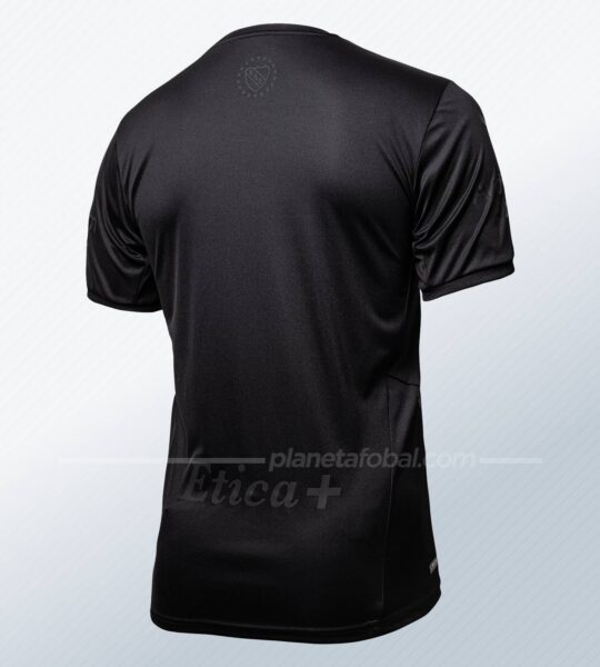 Paladar Negro, la tercera camiseta Puma de Independiente 2022