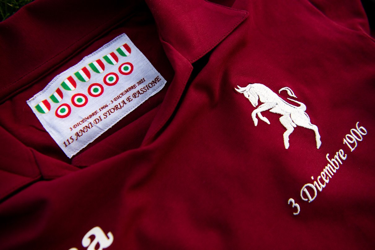 Camiseta Joma del Torino "115 aniversario"