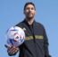 Lionel Messi con el balón adidas Al Rihla Mundial 2022