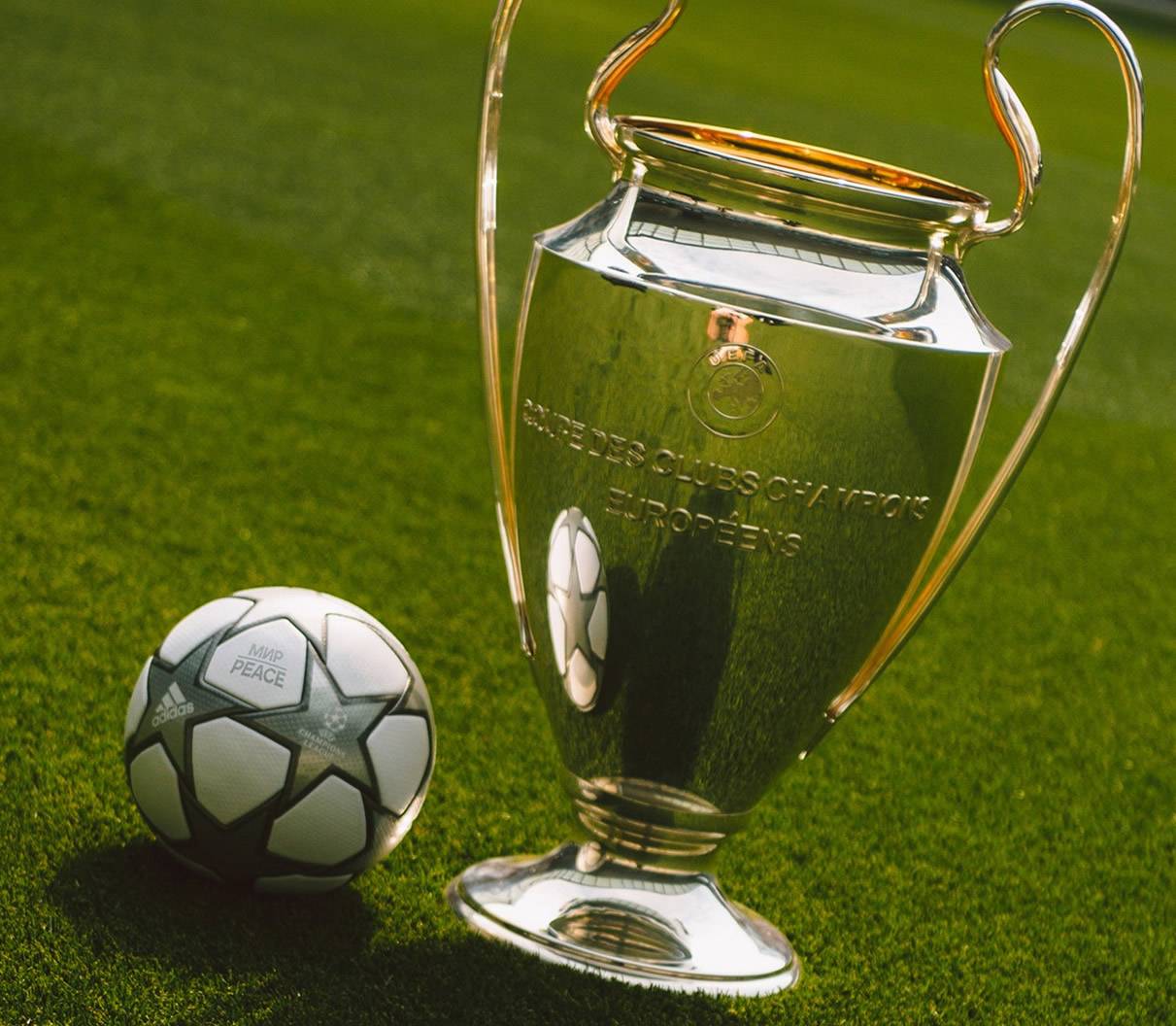 Balón adidas UEFA Champions League Final Paris 2022