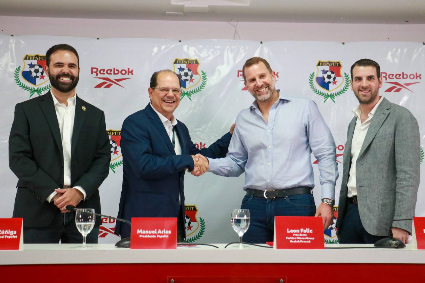 Panamá anuncia contrato con Reebok desde 2023