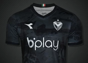 Camiseta Diadora de Vélez Sarsfield "Jose Amalfitani" 2023